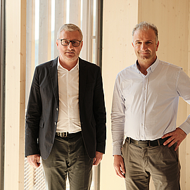 Hannes und Stefan THEUL im neuen Büro in Assling