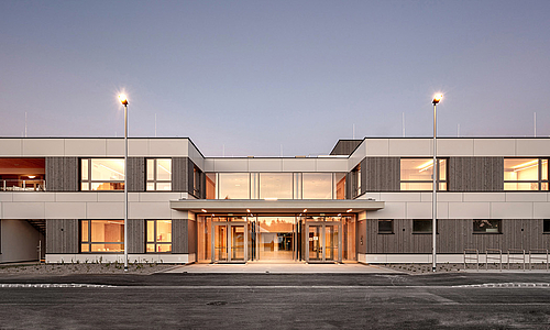 Schulzentrum Hollabrunn Holzbau mit THEURL Produkten