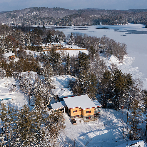Einfamilienhaus aus Holz in Kanada