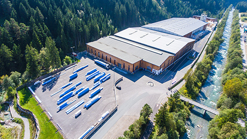 Construction of a laminated timber plant